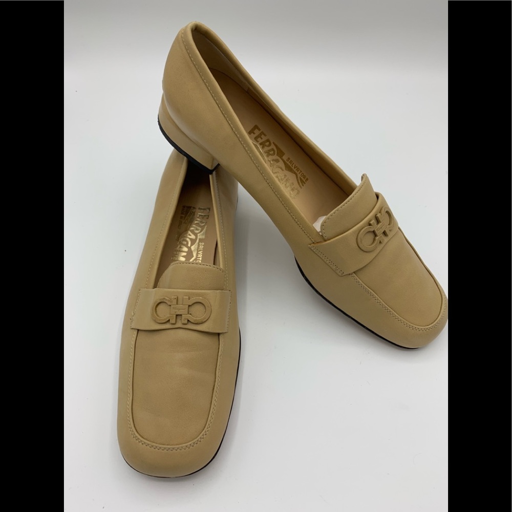 Women’s Salvatore Ferragamo Shoes Size 8B